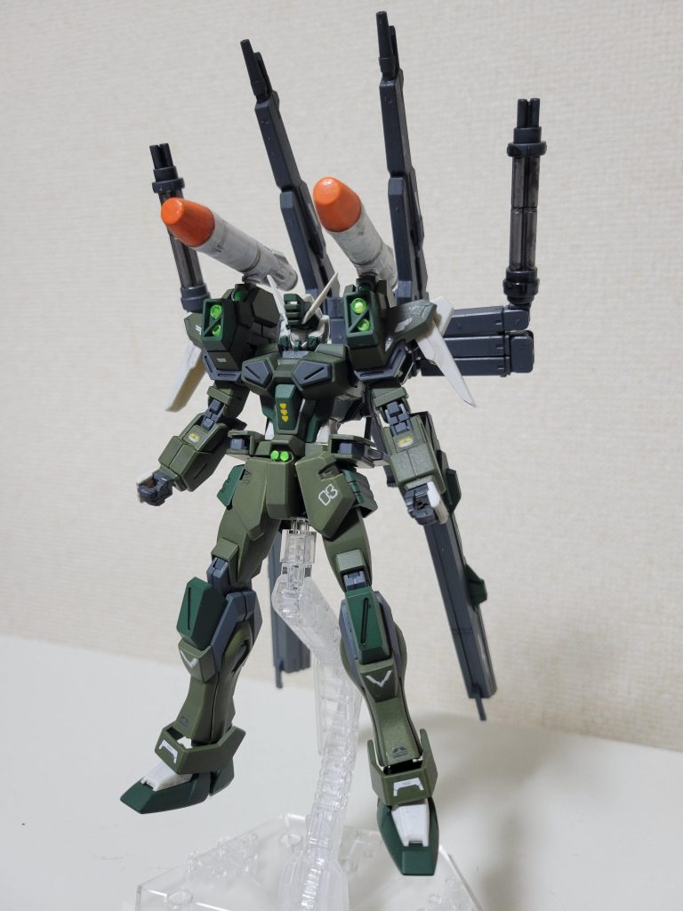 SEEDといえば核ミサイルが印象的だったので、それっぽく(これでプラントを破壊します😇) このバスターを作るのにバックパックにオプションパーツつけた所をディティールアップさせるのにパーツを探しにマウンテンサイクルを掘り起こしたところ、よいパーツを見つけて次のアイディアが生まれたので製作開始したいと思います(見ての通り工作技術ゼロですが…) その名もベキルベウ・アスラです。次回をお楽しみに(上から目線😅)