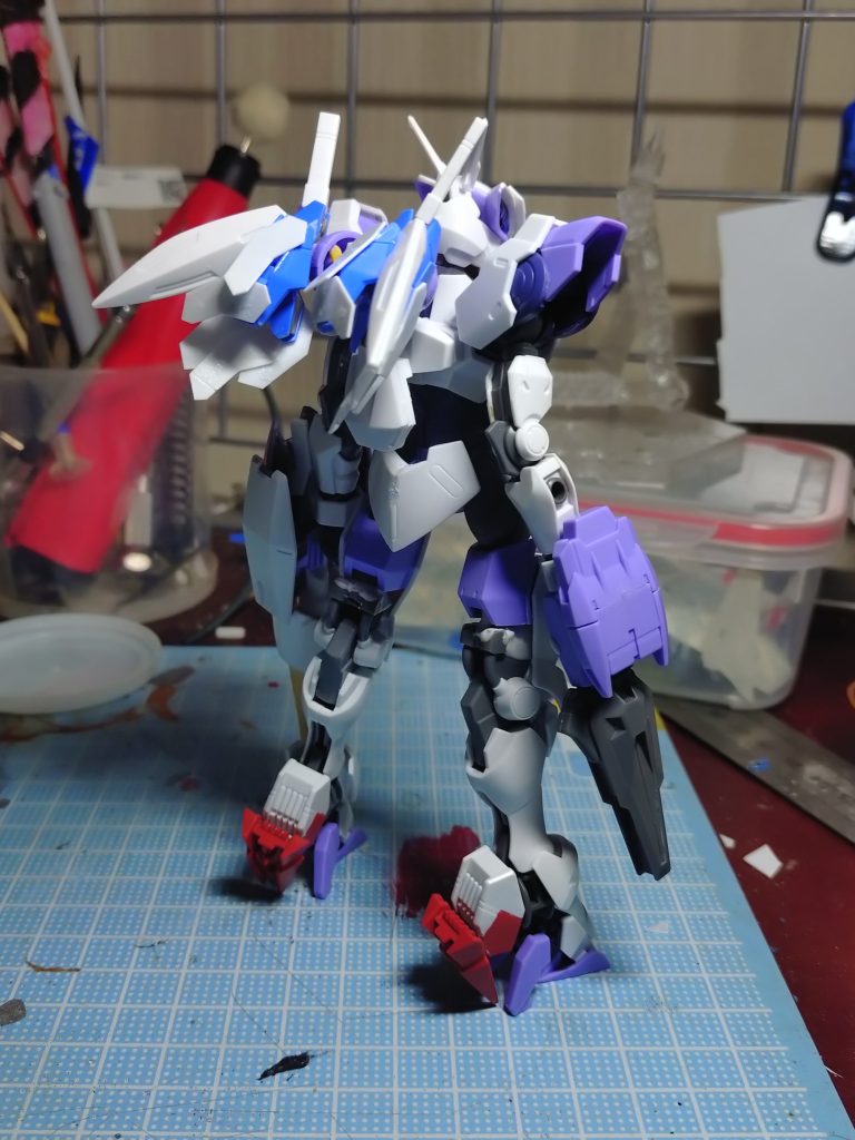 塗装前だとどこに何のパーツが使われているかわかりやすい！