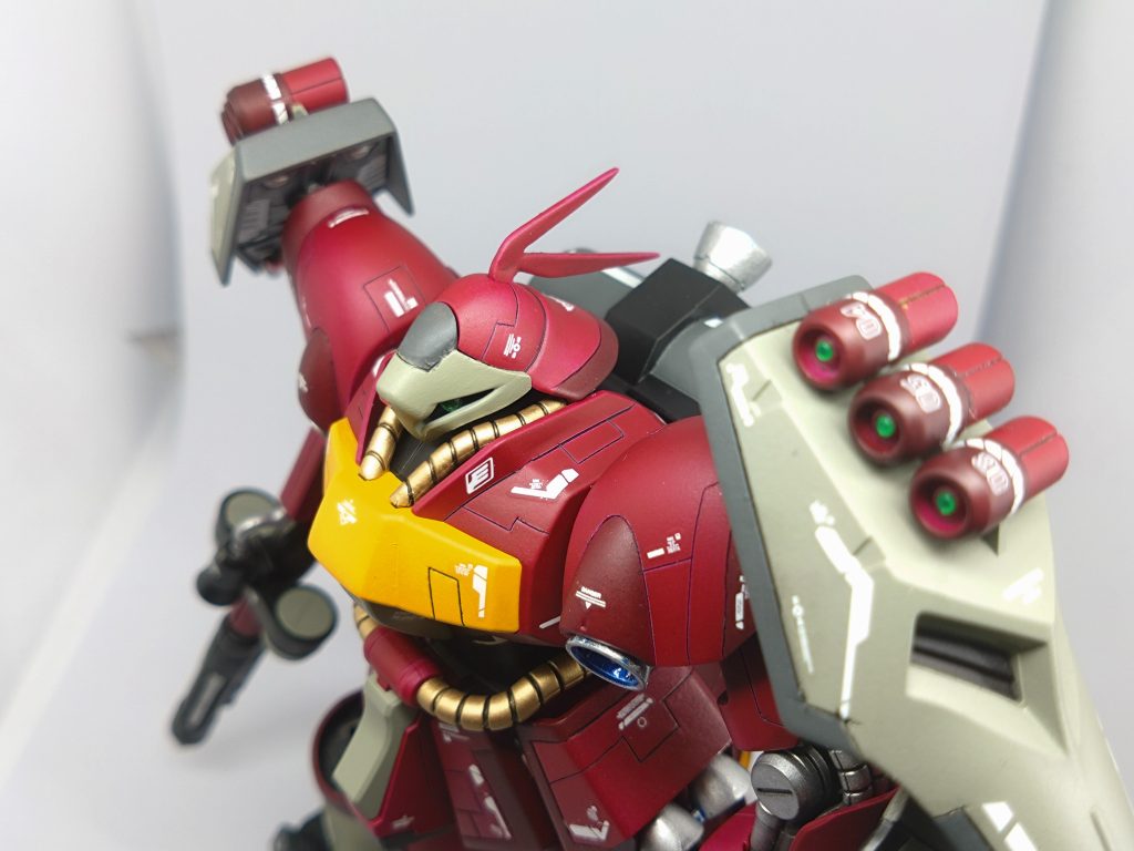 本来のアンテナは寂しかったので自作。女の子らしくポニーテール風です。