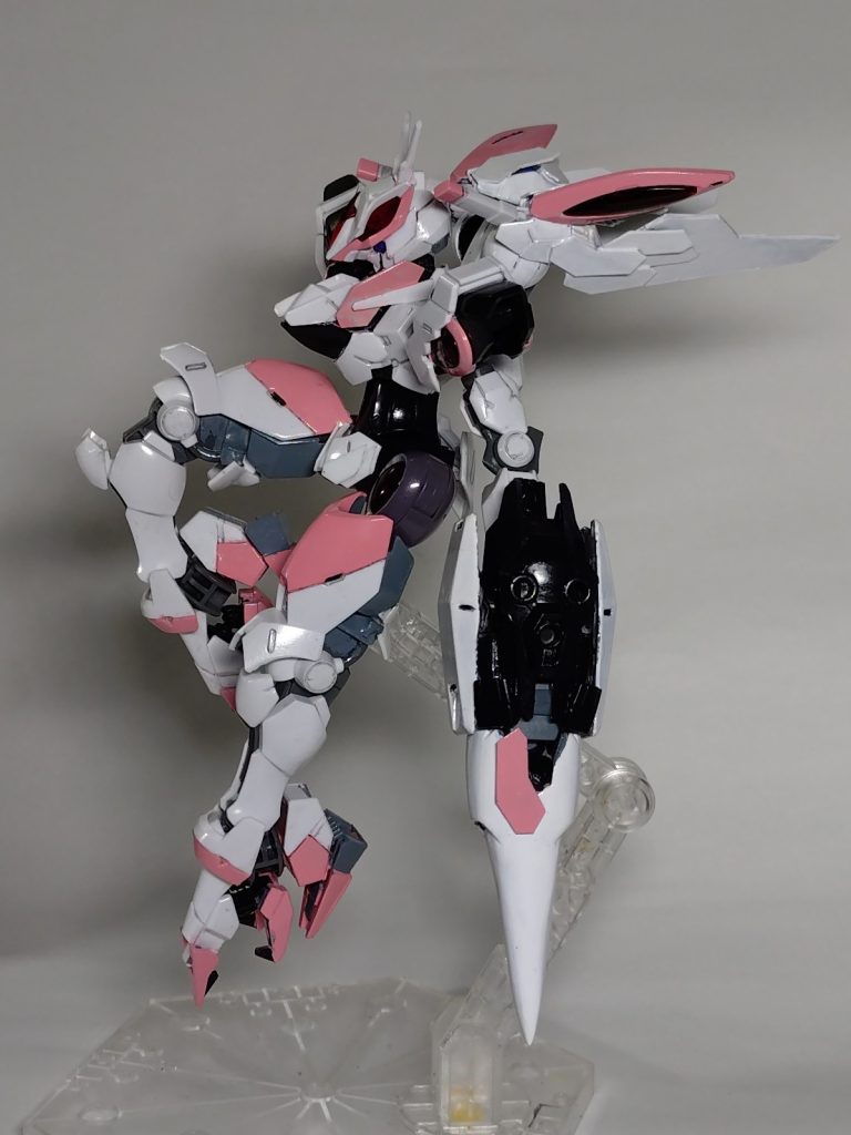 見て下さいこの綺麗な美脚！！