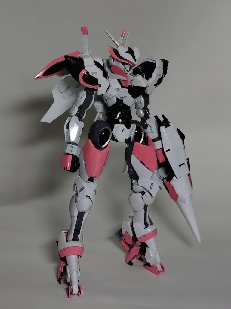 カラーリングはルブリスをイメージしています。