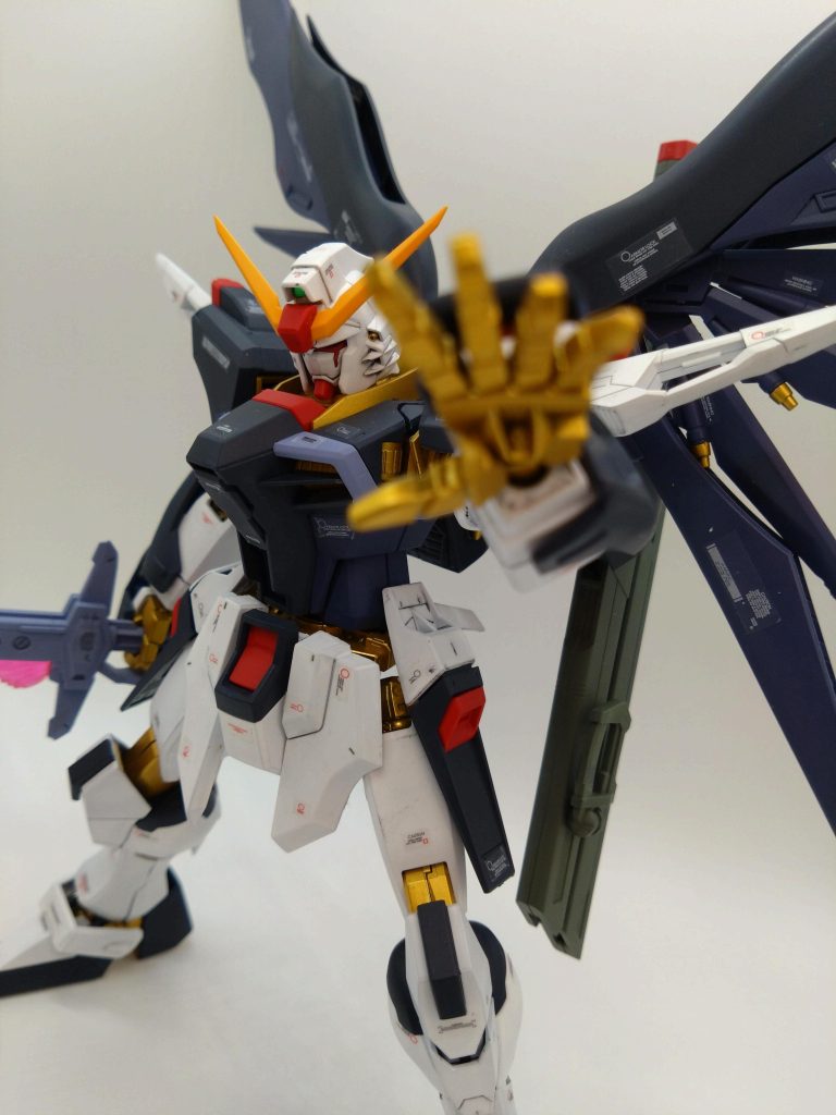 金色フレームにしたら強そうに…なったのか。