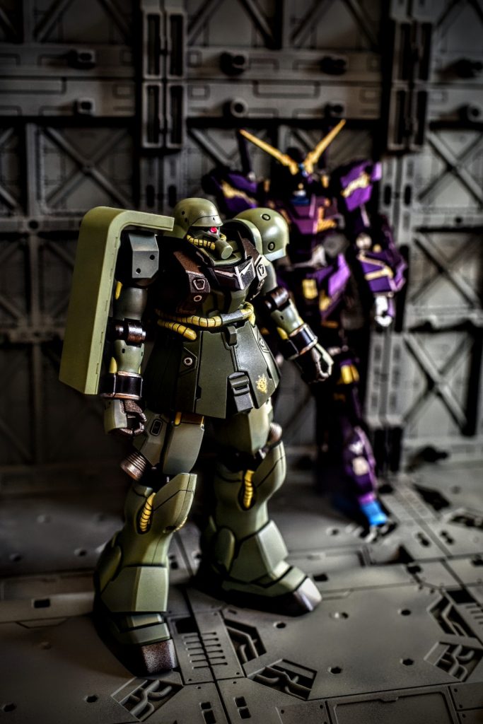 今回のテーマは、前回投稿させていただいたユニコーンガンダムマリーダさん仕様の随伴機です。成型色にしか見えませんが一応全塗装してます😅