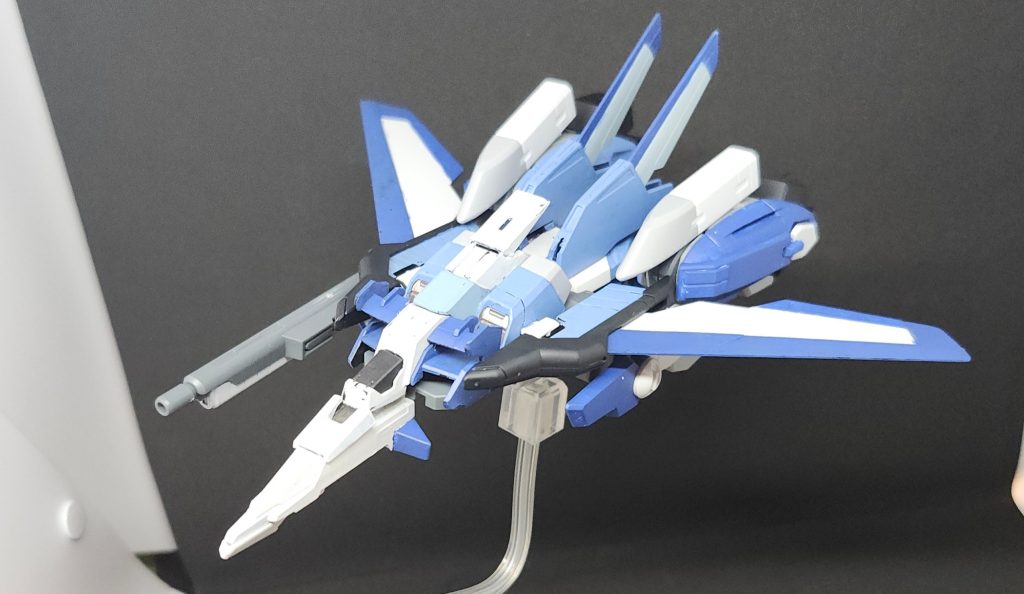 変形機構も残ってます、シールド無いので変形パターンがやや違います。