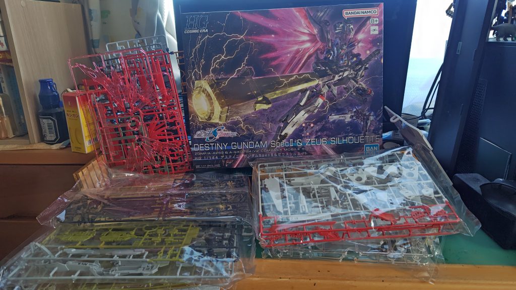 ボックスとランナー。次はセット本体ですが、どうやって撮影しよう···