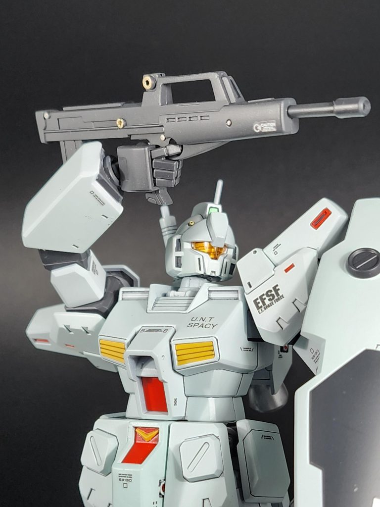 ジムカスタムの謎射撃ポーズ