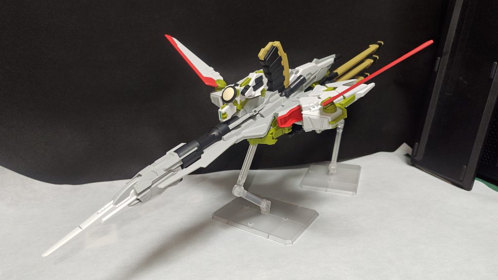 ゼウスシルエット単体で。これだけ見ると、飛行機のようです。