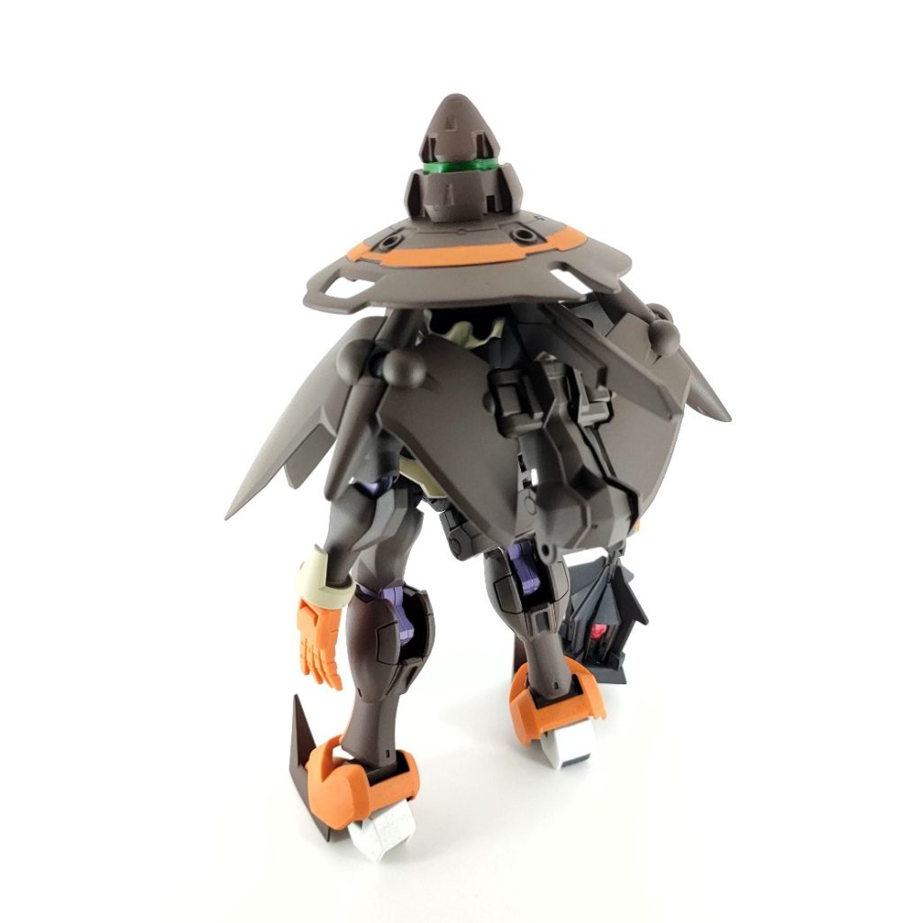 ジャックオーンは、魔女をモチーフにしたG系統のビルドカスタム機です。GNドライヴを組み込んだ帽子を動力に、手に持ったランタン型の武器で戦います。