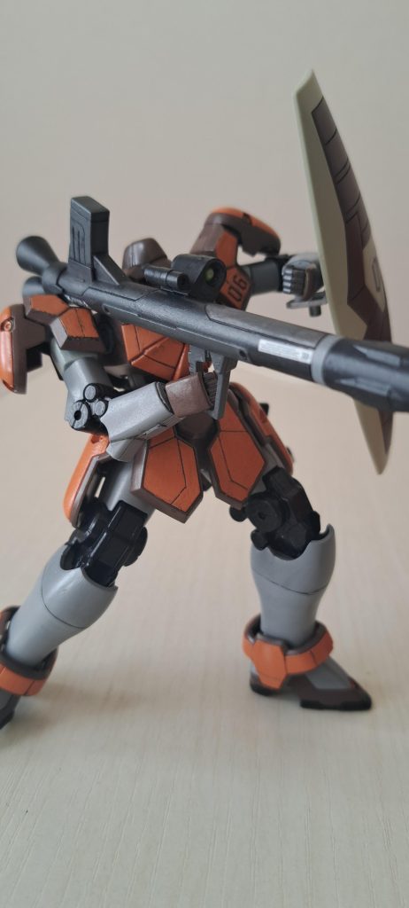 武器はストックしてあった物を引っ張り出してきてそのまま持たせたのみです。