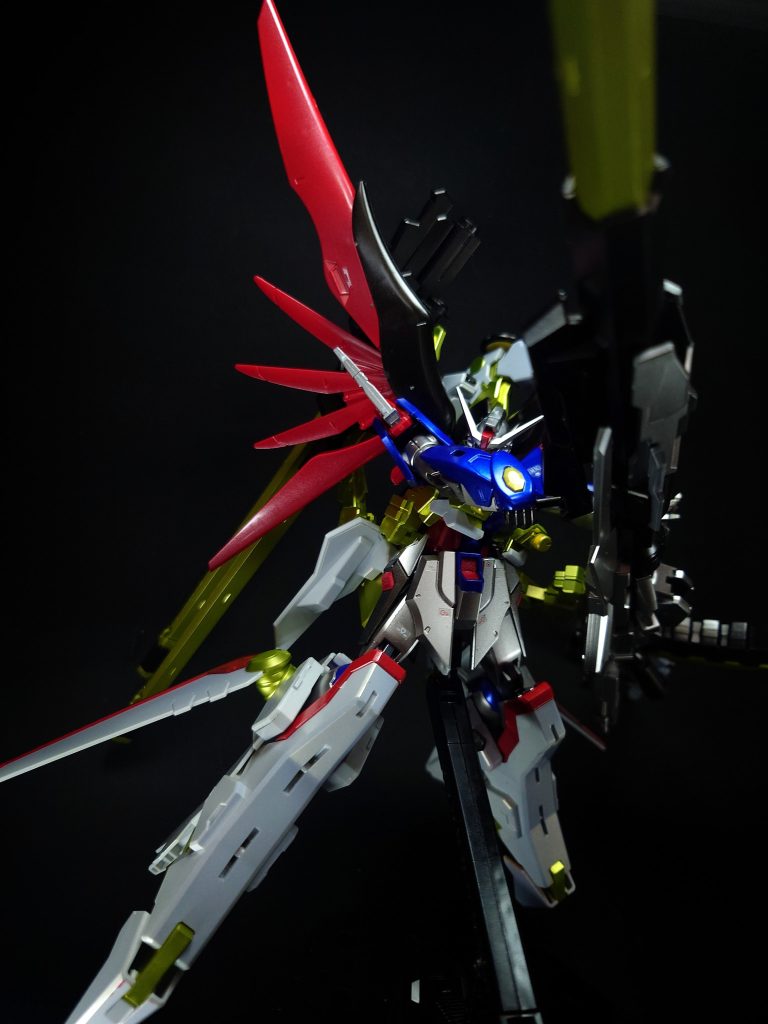 デスティニー用の追加装備として先の大戦中に開発された大型シルエット。陽電子砲弾[1]を実装する大型リニア砲を中心とした装備であり、あまりに破壊力が大きすぎるということで試作こそされたものの、暫く実戦に用いられる事はなかった。稼働には膨大なエネルギーが必要なため、運用には核動力の機体が求められる。