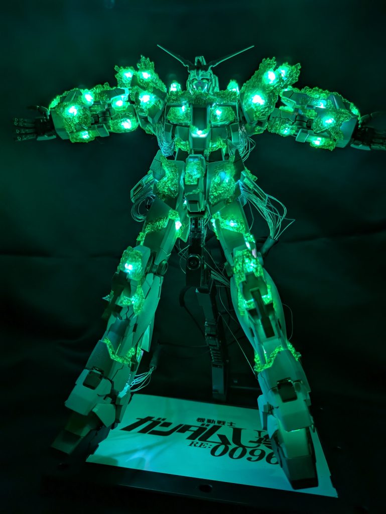 スイッチを入れるとこんな感じに光ります。