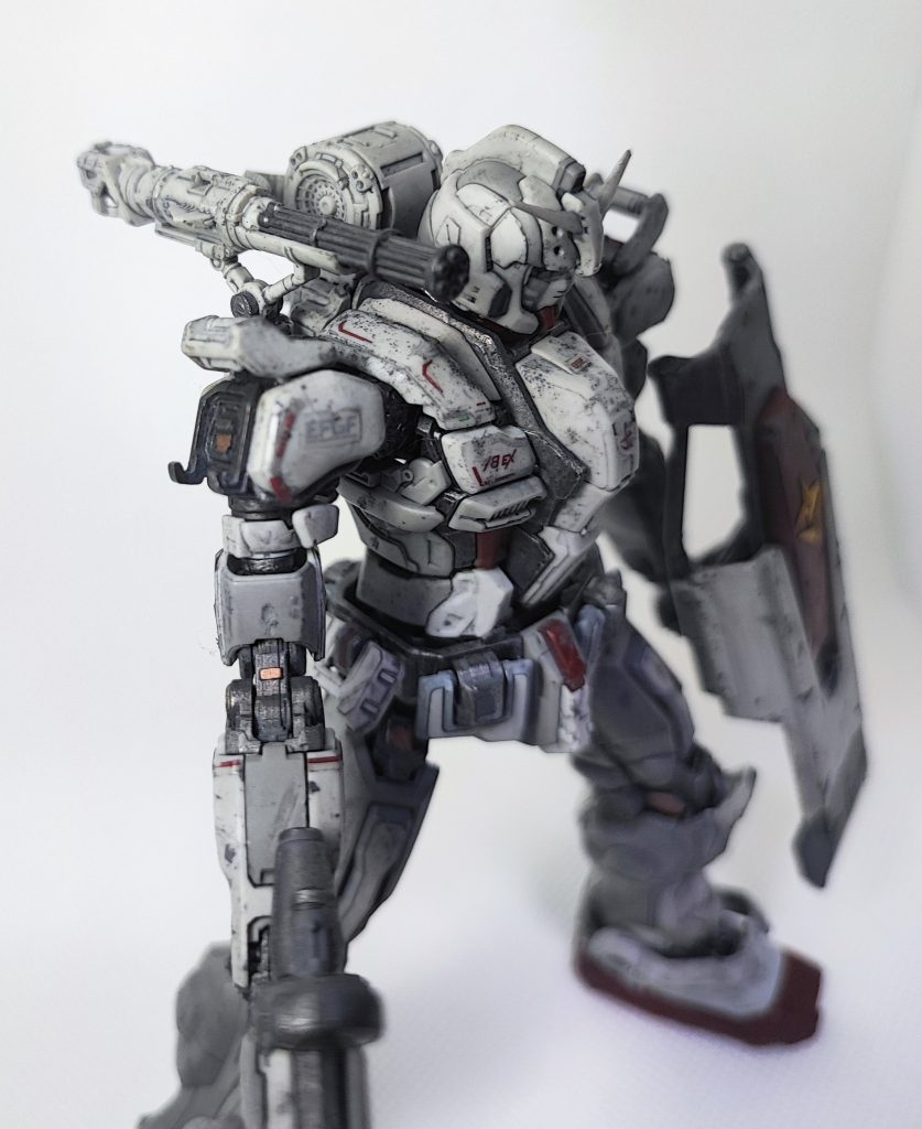 ショルダー・ガトリングいい位置についてますよね!こういう武装大好きです!