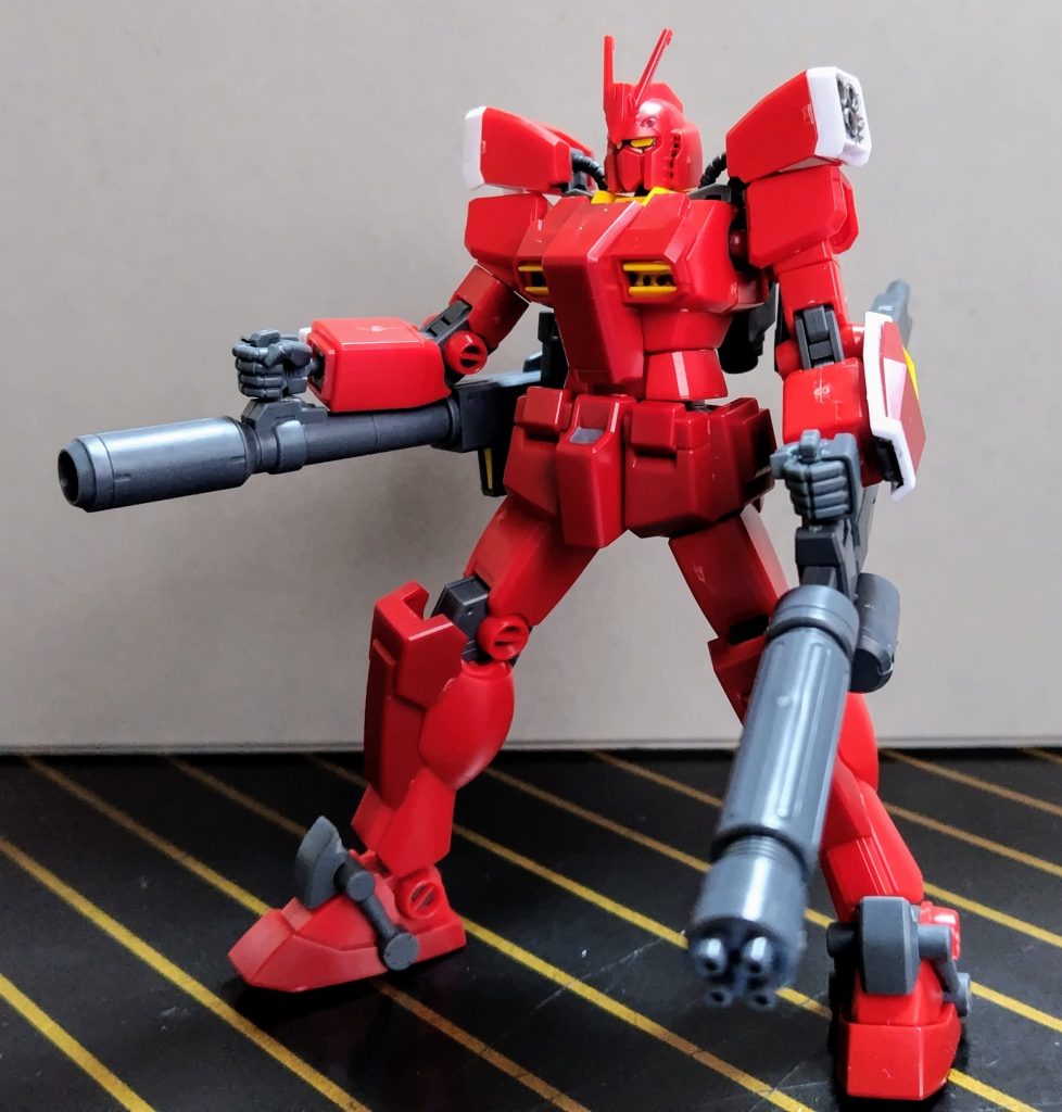 腰のフロントアーマーのミサイルの開閉ギミック忘れてましたが、フルバースト風にパシャリ📸