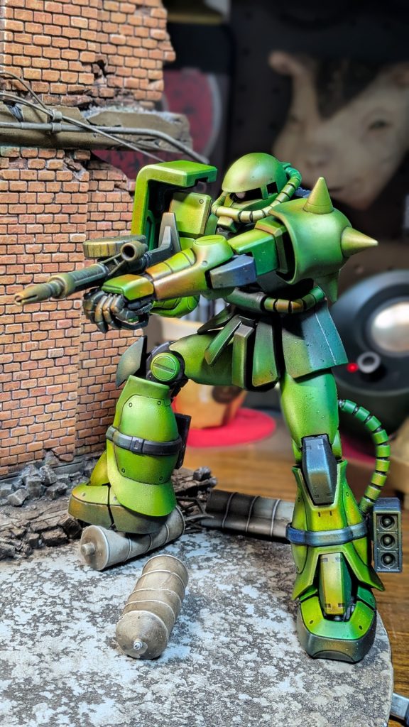 見てくれてありがとうございました。今年はプラモから離れてました。来年はプラモの年にしたいです。今ブグのランバ・ラル機を作ってます。これから塗るぜ〜