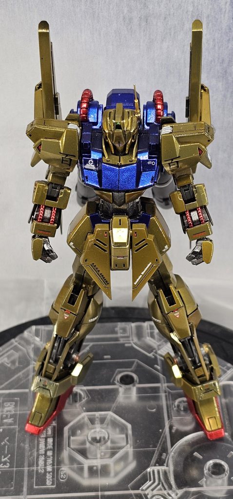 しいたけディテールにどうしてもチャレンジしてみたかったので、肩部に無理矢理入れてみました。