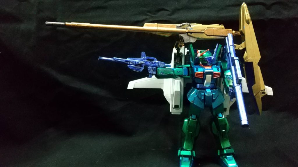 色々いじってみたところ、肩越しにキャノンのように出来るので、今回は、この形を採用。ロングライフル・キャノンという感じか！