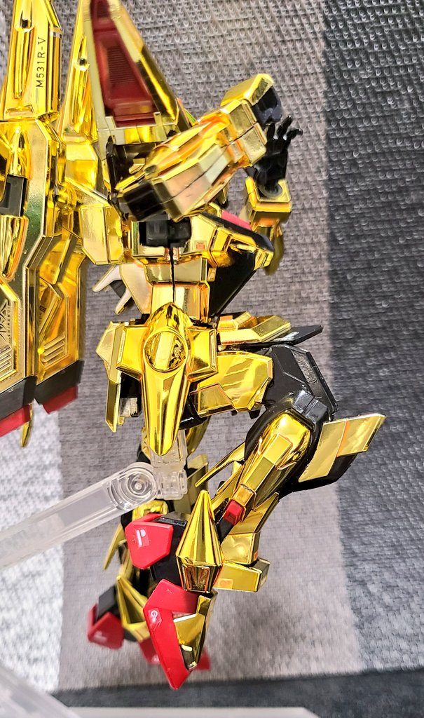 股関節のSEEDアクションシステムは秀逸です。 (以下より製作途中の改造ポイント写真です)