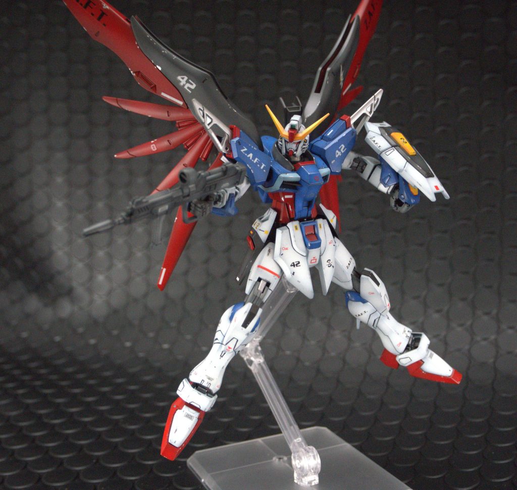 昨今のHGCEキットにも引けを取らない完成度のキットでした。最後までご覧いただき有難うございます。