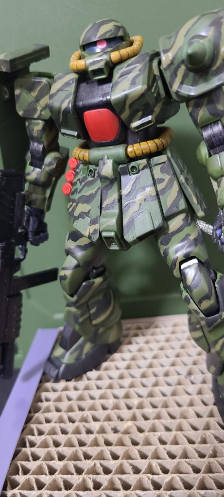 ザクII改 (迷彩練習)–2枚目/制作者：アベラギ