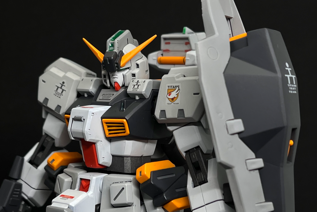 オレンジはビビッドオレンジ