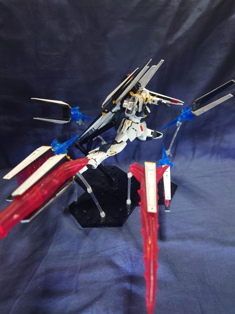 νガンダム　ダブルフィンファンネル装備型–4枚目/制作者：KNZ