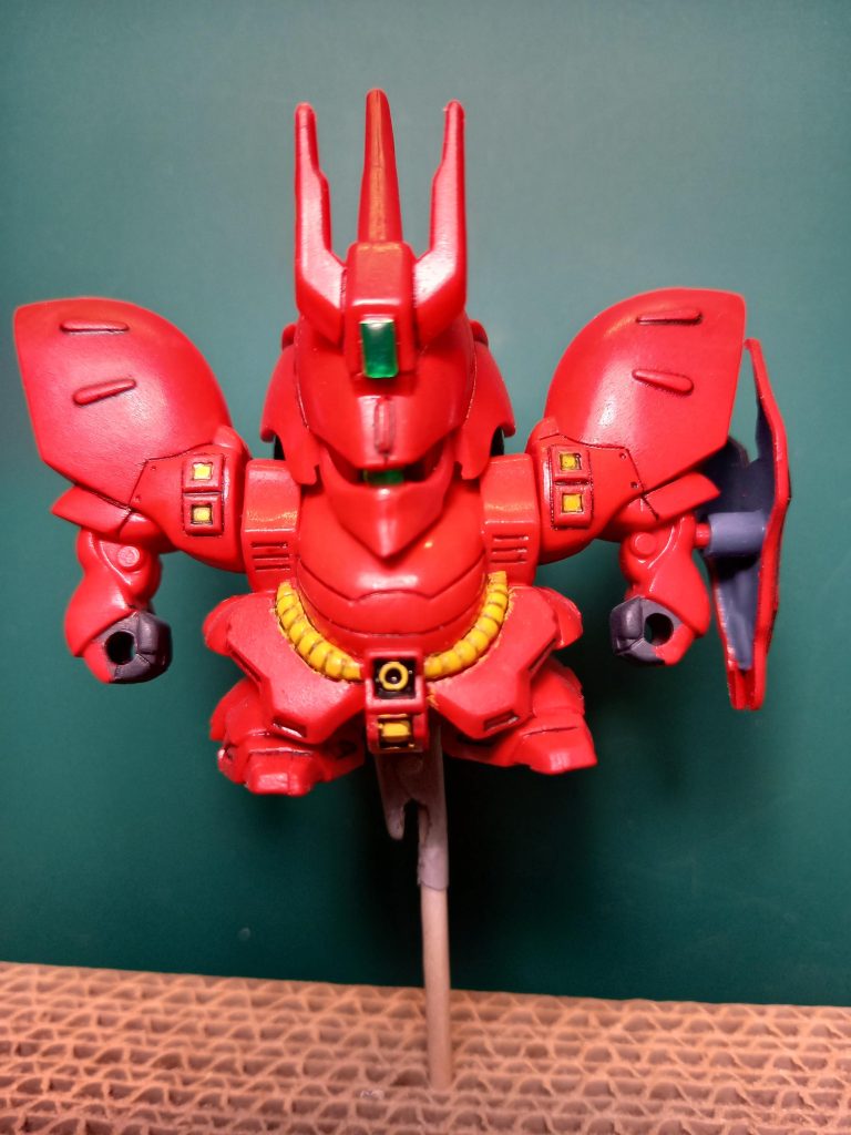 スジ彫りなど、つたないところが目立ちますが完成！額とモノアイはレジンで仕上げています🙂SDのこのかわいいカッコ良さが大好きです⤴️