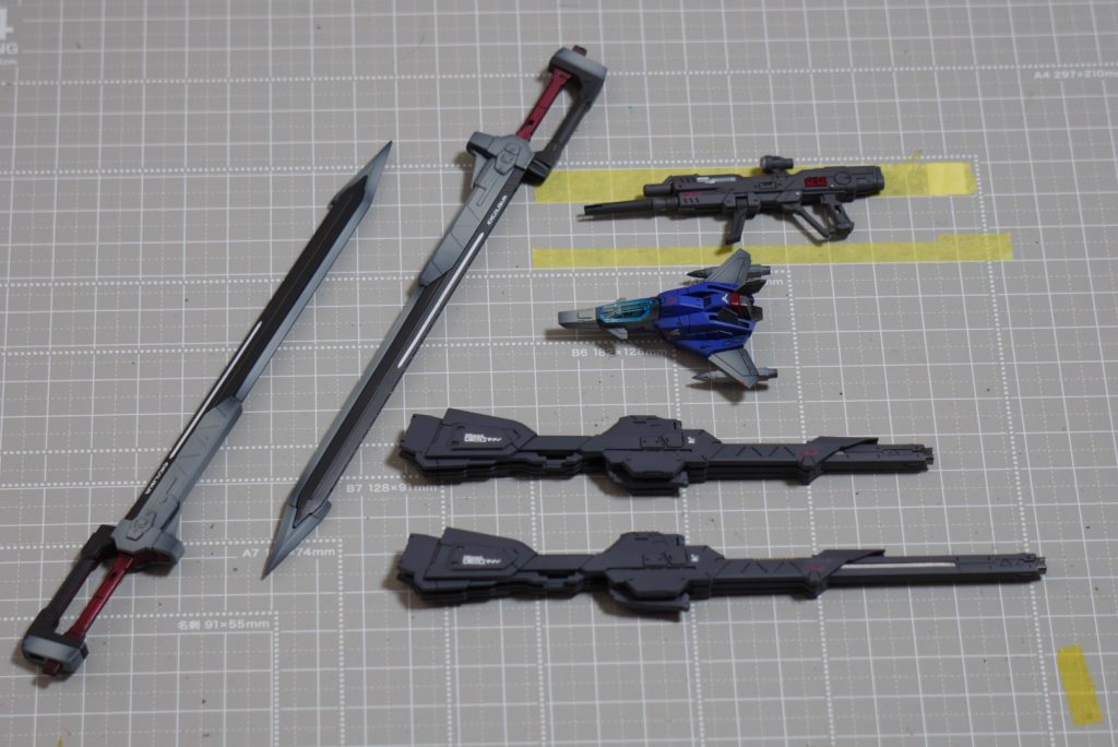 エクスカリバーは私の個体は保持力抜群だったのですが、遊びやすくするためにネオジム磁石でくっつくようにしてます!