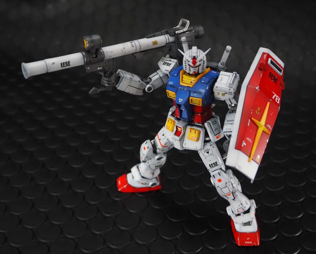 もともと初期型と中期型のコンパチという事もあって武装も豊富に付属します。