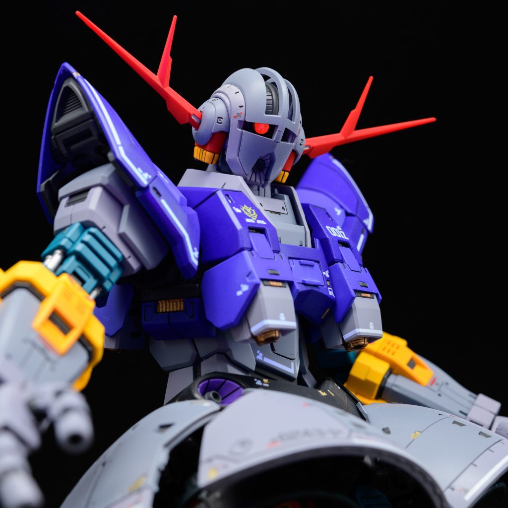 シャア好きならジオングも外せないでしょう。