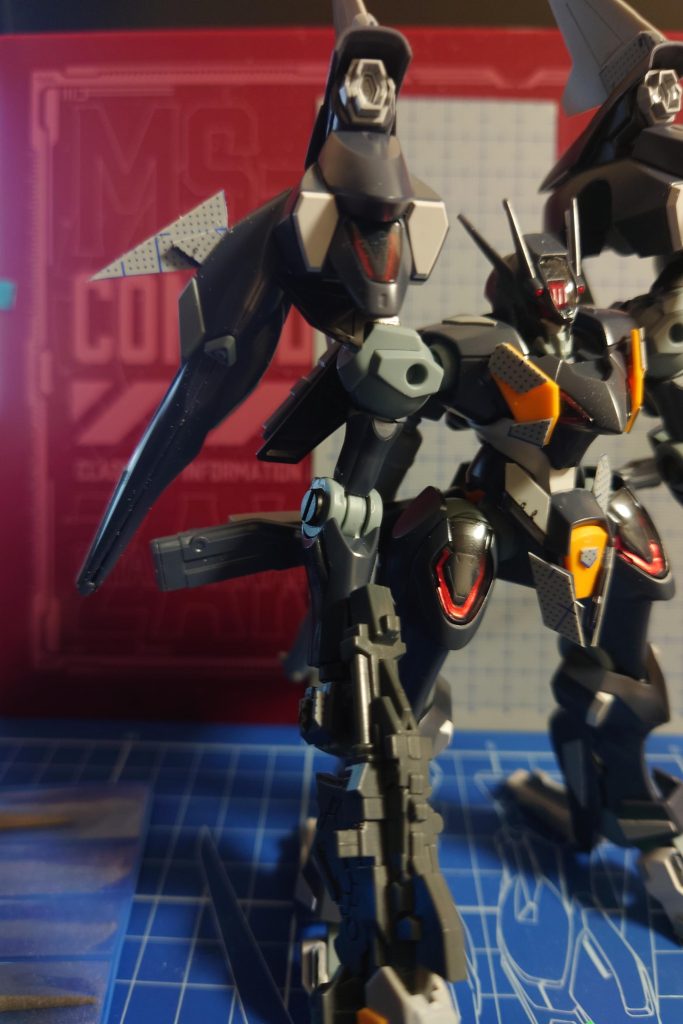 追加案その3各所にディテールを追加。更に肘にナイチンゲールの持つ盾その裏にあるネジの部分を切り取り、肘にセメントを使って接着。