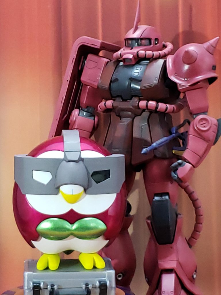 メインはトリさんなので(笑)、トップではせっかくのシャアザクの頭が切れてしまいました。なのでもう一度。最初期のMGキットですね。