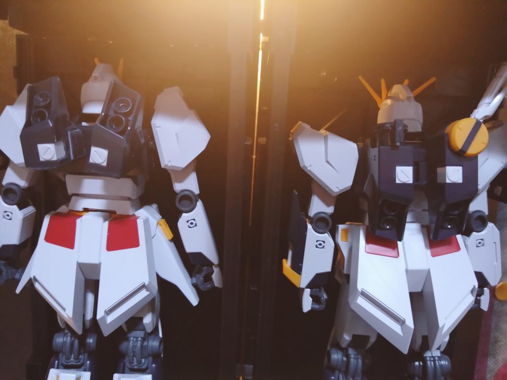 内蔵装備は外し、左右対称にする事で既存の機体と近い操縦を可能にしています。その分デチューンされていますが、それでも加速性能や操作感に驚かれるかもしれません。それではトリアーエズ=シンペイ少尉どうぞ。