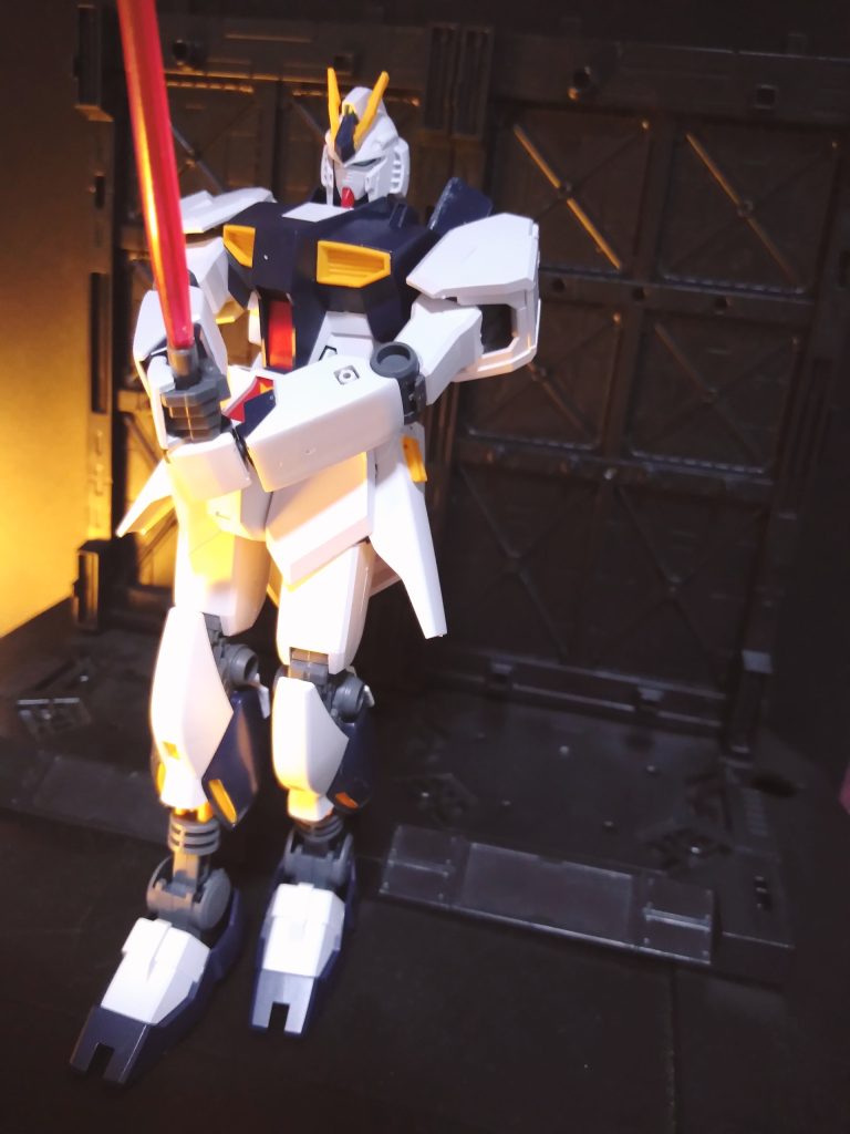 おお。これがガンダム!なんちゃら倍以上のエネルギーゲインがうんたらかんたら