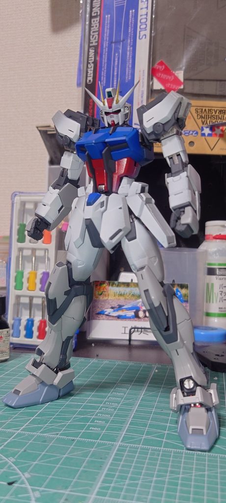 PSアップ時はフィニッシャーズピュアホワイトピュアレッドピュアブルー原作は各パーツに色ついてPS起動してましたが、自分はオリジナルで胸から広がるようにグラデーション塗装しました。