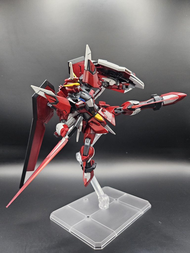 お得意の回し蹴り。