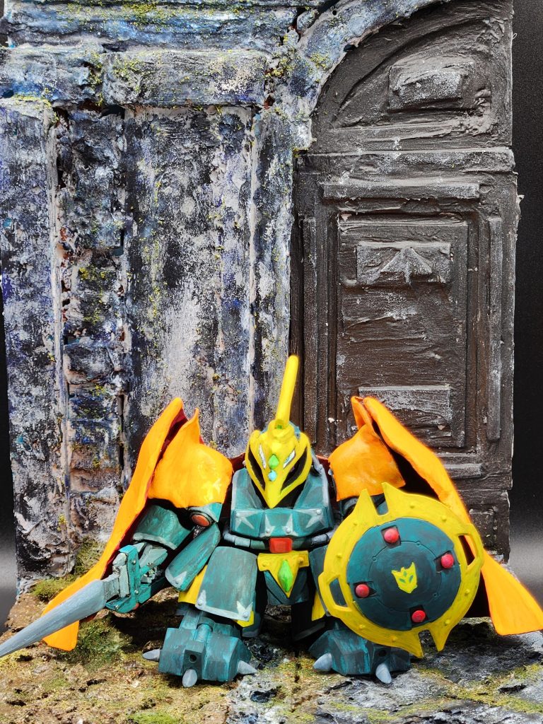 一応門を守るジオラマ門が片側なのは反対は妖騎士ヤクト・ドーガがいるからという設定一応作りたいけど素材の確保が厳しいからいつになるかわからない…