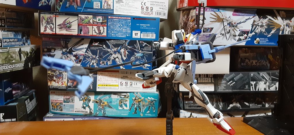 パンツァーアイゼンの射出モーション大好きです。ただ肩アーマーが羽上がらないからなかなかうまくいかない。