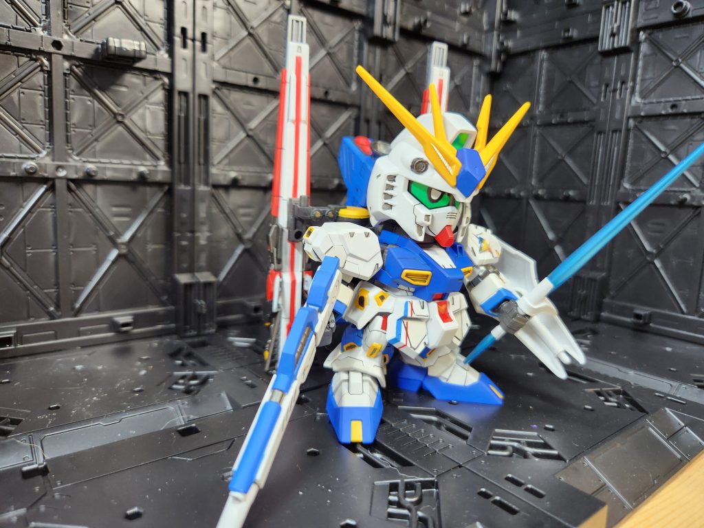 ツインロングレンジフィンファンネル仕様。設定のように青系で塗装してます。