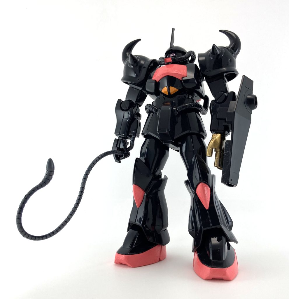 アクリルガッシュとスプレー缶で一部分を塗装しています