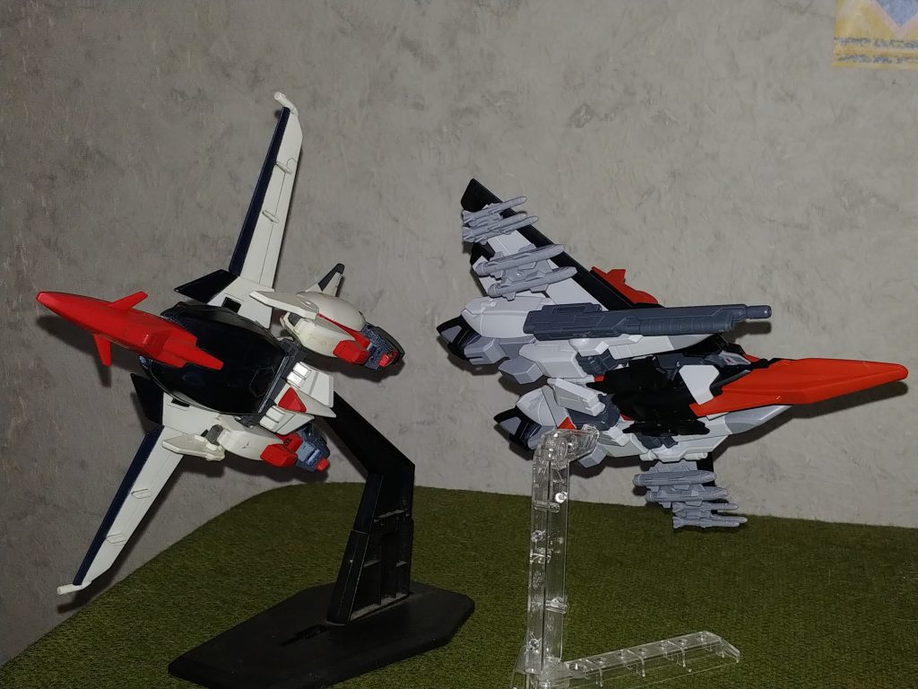 新型のカナード翼オミットは残念な処だが亀の甲羅的シールドが新型ではスマートになりMS戦で充分効果的な印象はアリ