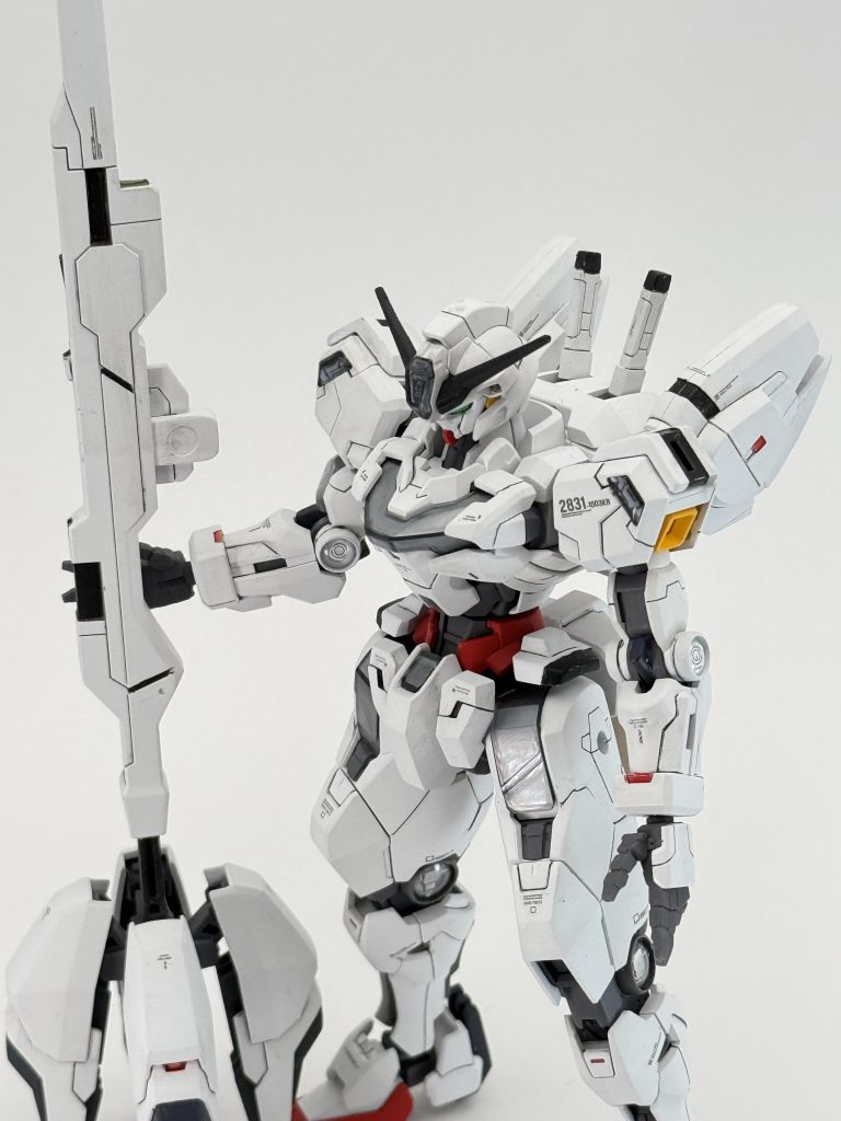 バリアブルロッドライフルのような武器を持つMSに取らせたい（取りたい）ポーズです。