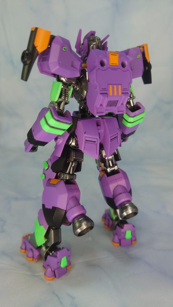 バックショット。正面は色多めにして後ろは少しシンプル目な感じにしてみました