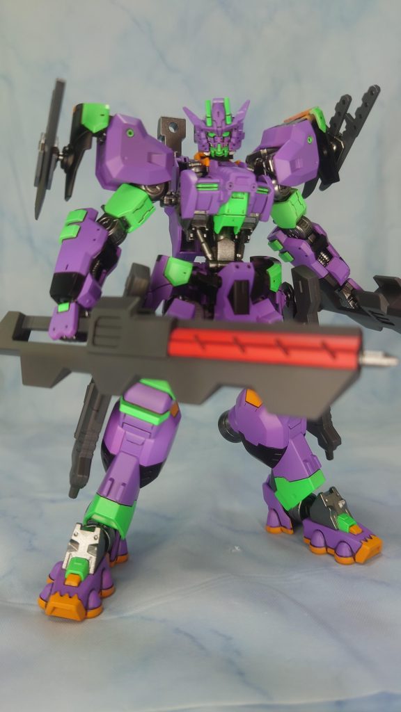 使った色(G = ガイアノーツ、C = クレオス)サフ:G EVOピンク、EVOグレー、EVOブラック紫:G エヴァパープルオレンジ:G ビビッドオレンジ緑:G Ex-ホワイト → G 蛍光グリーン黒:G Ex-ブラックフレーム:G スターブライトアイアン武器:G メカサフスーパーヘヴィバスタチョ赤:C モンザレッド