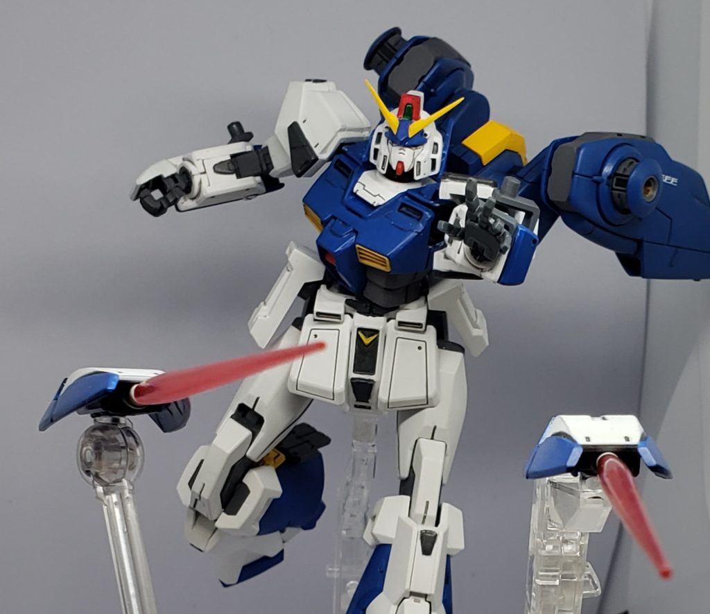 射出することでシールドファンネルとしても機能。Xラウンダーの強みを見せつけろ!