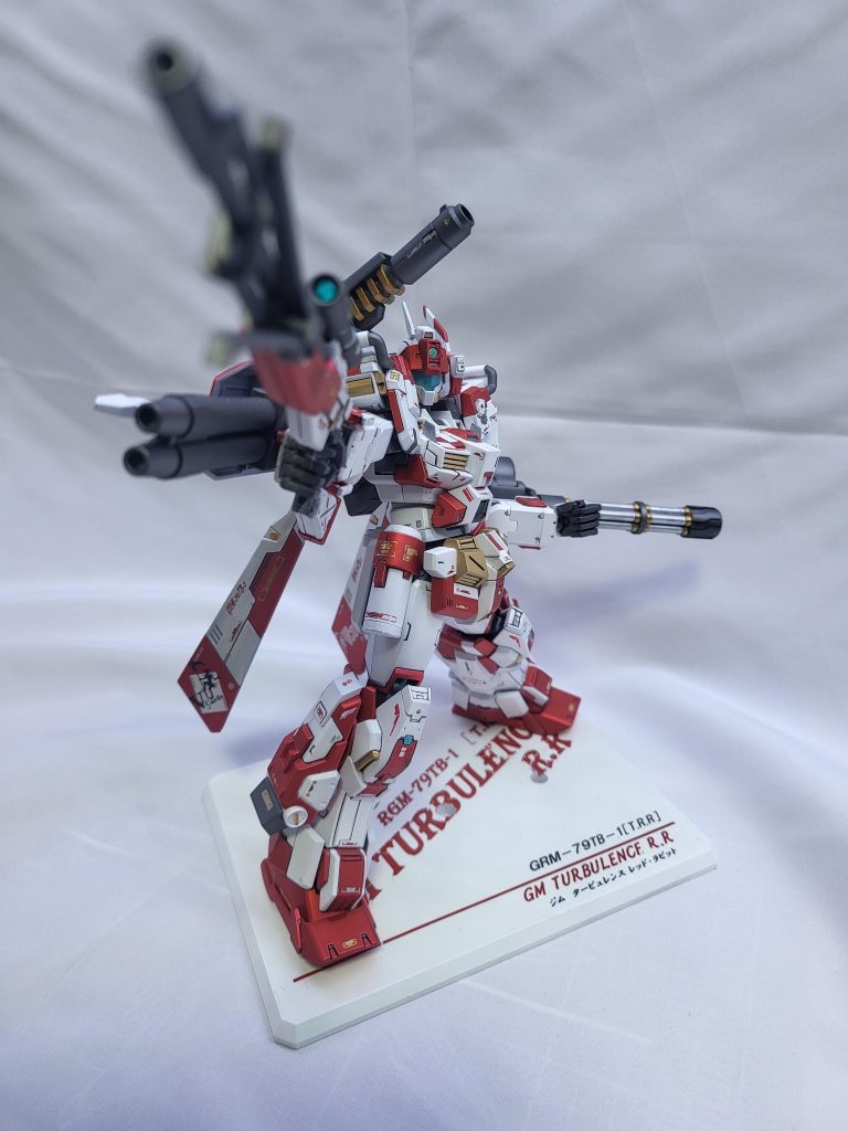 追加武装にジムスナイパーからスナイパーライフルをもってきてオリジナルカラーに。