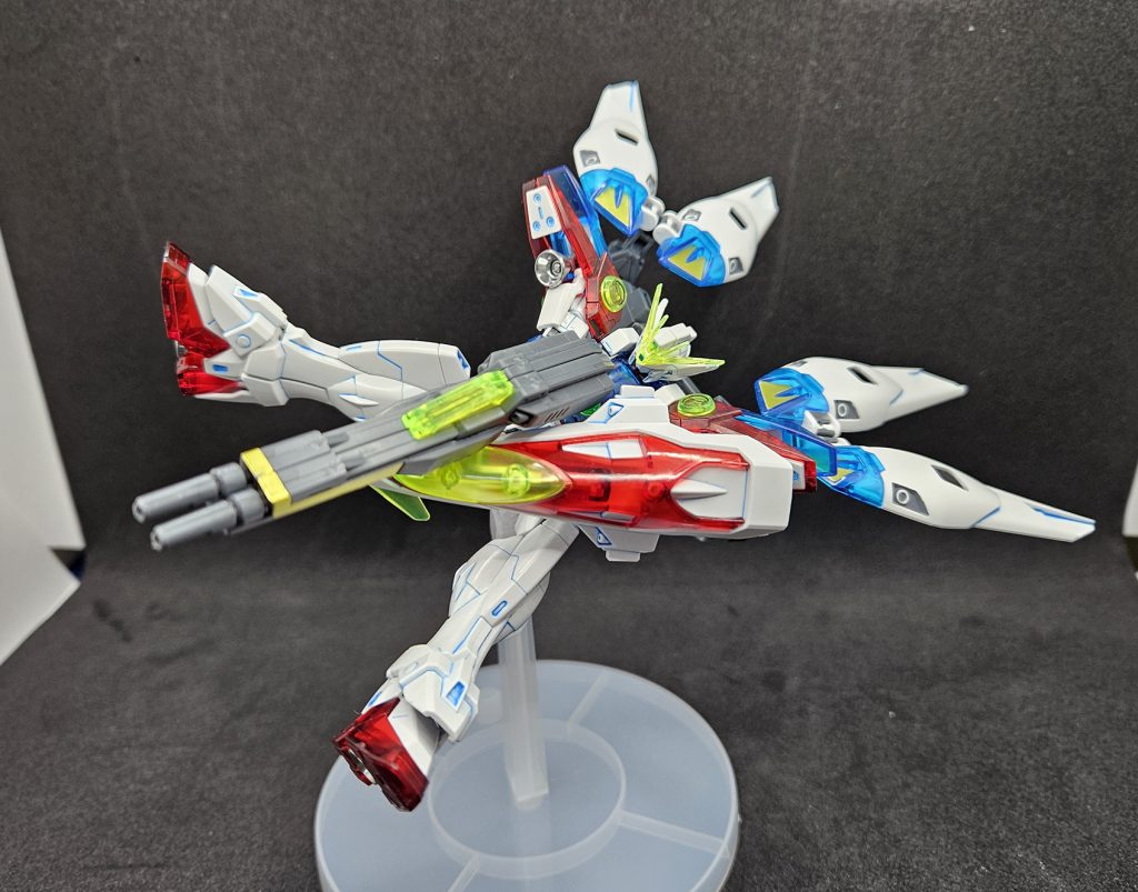 俺は…俺は…!俺は……!俺は死なない!!ラストシューティングWですこのポーズは両足を前に出すのがカッコよく見せるコツTV版だと上に向けて、EW版では下に向けてポージングするのは私の拘り