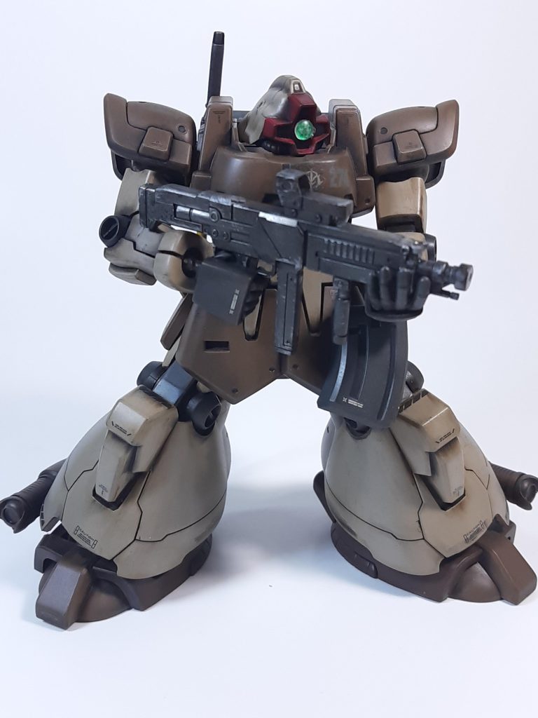 ただ、いいマシンガンがなかったため、敵のジェスタキャノンから拝借しました(;^_^A