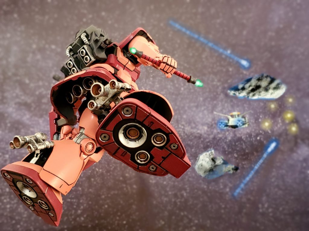 中破した漆黒のジムはバーニア全開で戦線離脱❕そして残存ジム部隊、母艦のペガサス級も戦闘宙域から離脱していく…🌠そして遠方には艦隊の姿が👀❗どうやら連邦の特務部隊の増援のようだ…🤔✨これ以上、戦闘を続けては脱出不可能となると判断したシャア大佐はグワジン級に着艦❕そして戦闘宙域から離れる中…グワジン級MSハンガーでダントン少尉が救出したMSパイロットに労いの言葉をかけるシャア大佐😎✨生き残ったパイロットの名はラカン少尉、アポリー曹長、ロベルト軍曹である😔✨こうしてジャミトフの陰謀を逃れ、まだ赤子のミネバ・ザビを乗せた鑑は一路アクシズへと向かうのであった…💫以上、私の妄想イメージによるシャア・アズナブル大佐のリック・ドム高機動型が活躍する年末スペシャル第３部『赤い彗星篇』でした～😊🎶