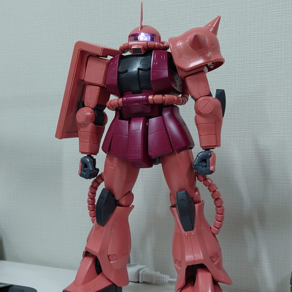 メガサイズのMS-06S シャア専用ザク❗ 4573102575937.jpg