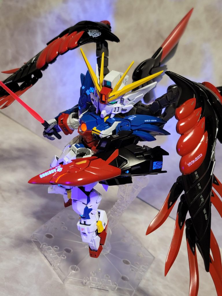 こちらは斜めアングルからのイケメンショットです(gundam-kao3)(;´Д`)ハァハァ しますね笑